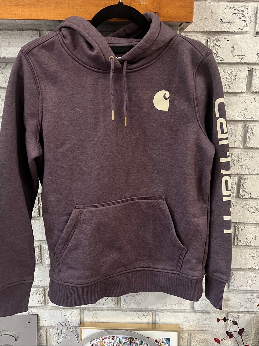 CARHARTT | Crewneck Hoodie in Deep Plum